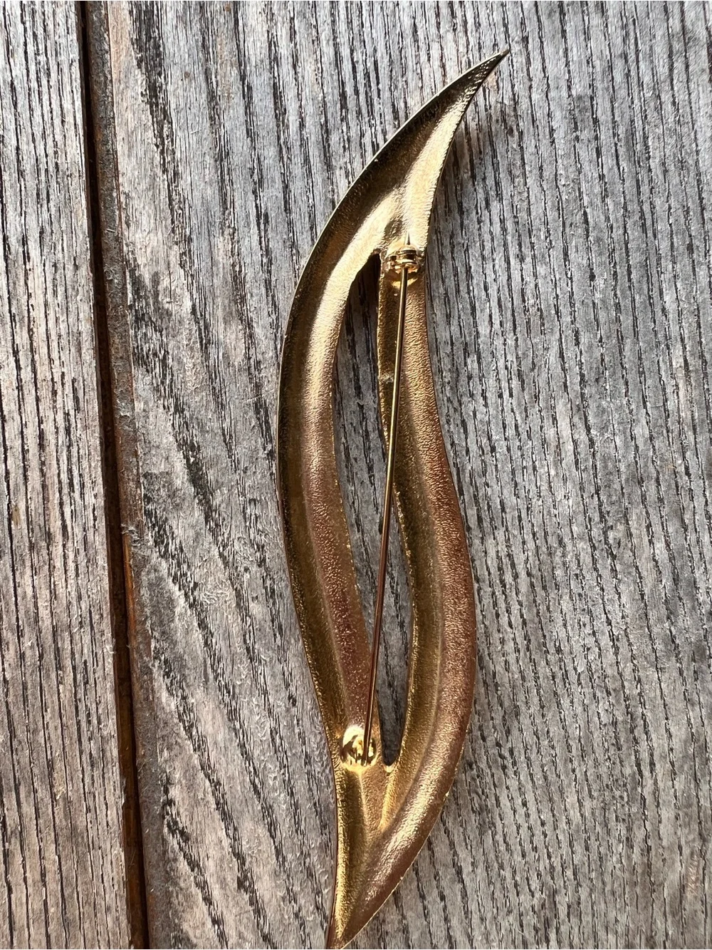 Decorative Brass and Gold Wave Accent - Brooch